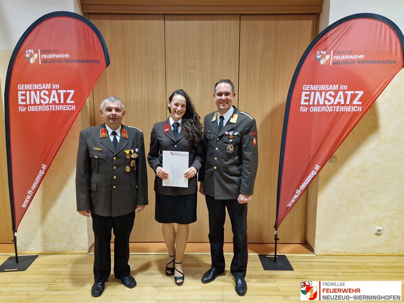 Beförderung zur Löschmeisterin